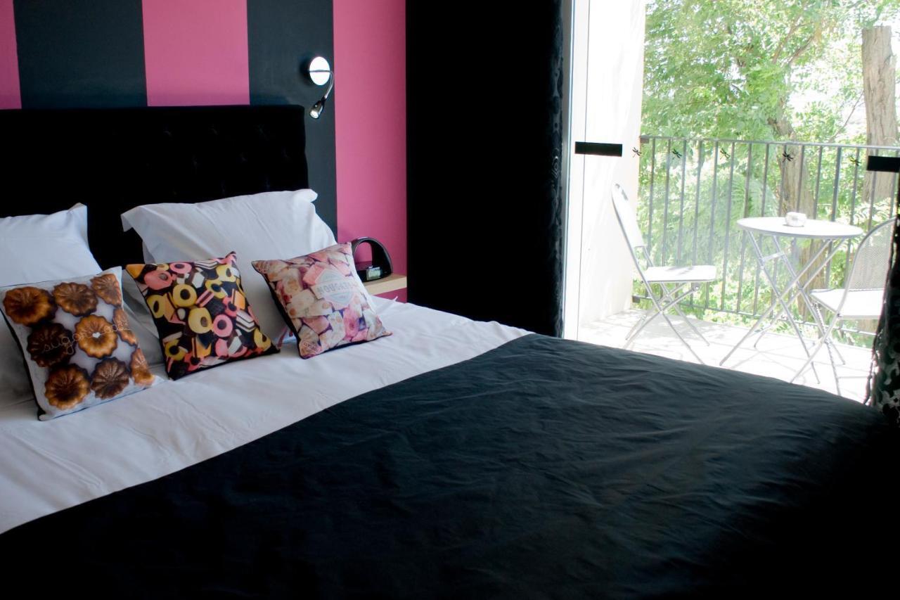 Logis Auberge Cote Jardin Otel Lézignan-Corbières Oda fotoğraf