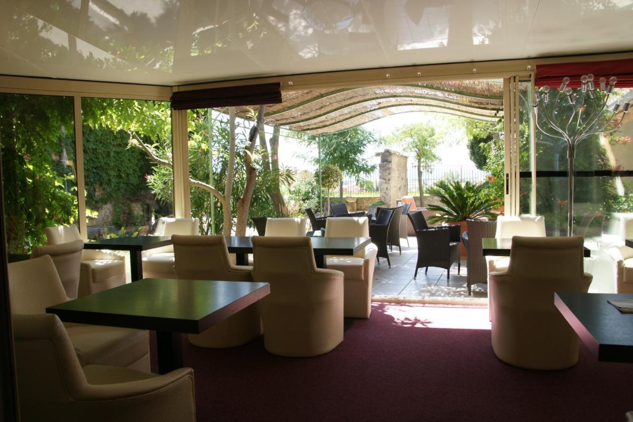 Logis Auberge Cote Jardin Otel Lézignan-Corbières Dış mekan fotoğraf